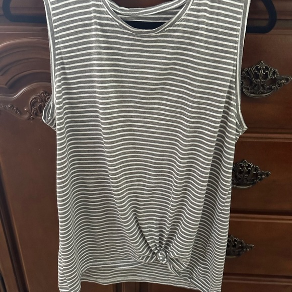 Striped Gray Sleeveless Top - Picture 1 of 6